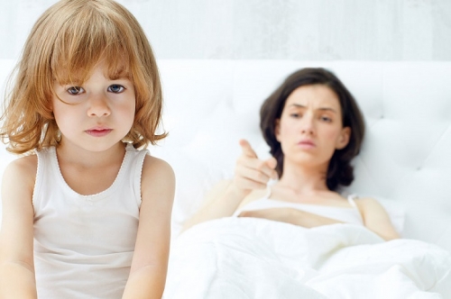 ​10 вещей, которые родитель ни в коем случае не должен делать при ребенке