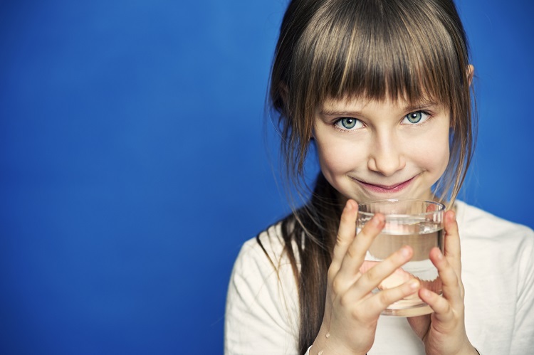 Бутылки, фильтры и лайфхаки: как в России достать чистую воду