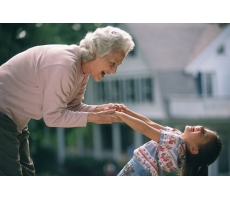 Бабушкина помощь: мифы и реальность о наших бабушках