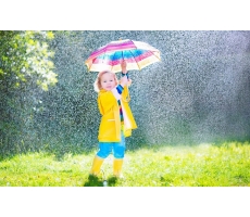 Весенний must have: выбираем детский зонтик и дождевик
