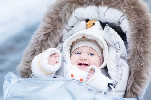 Зимний гардероб новорожденного: топ 9 вещей для грудничка