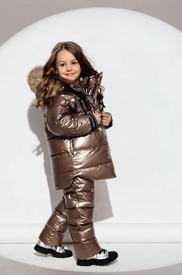 Сиять — так просто! Обзор «металлического» костюма для девочки из новой зимней коллекции